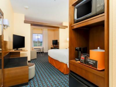 Fairfield Inn & Suites By Marriott Pleasanton Exterior photo